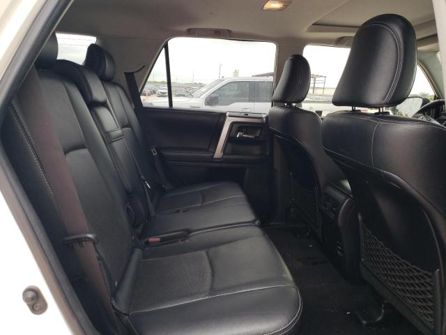 Photo 11 from auction – 2018 TOYOTA 4RUNNER SR with VIN JTEBU5JR2J5575904