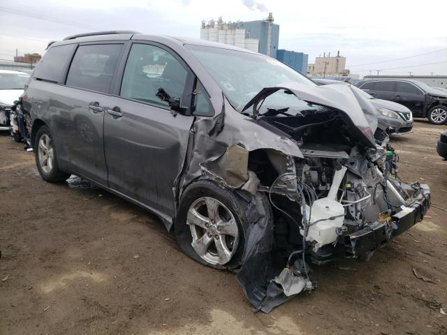Photo 4 from auction – 2017 TOYOTA SIENNA LE with VIN 5TDKZ3DC7HS887299
