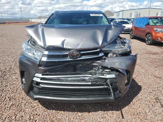 Photo 5 from auction – 2019 TOYOTA HIGHLANDER with VIN 5TDKZRFH3KS573846