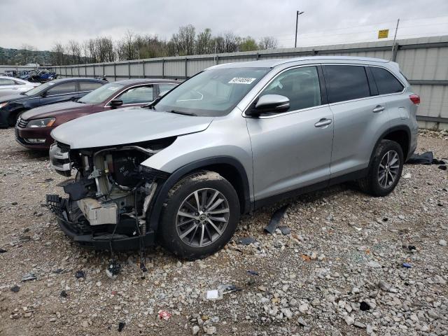 TOYOTA HIGHLANDER 2019 with VIN 5TDKZRFH9KS558610 - Photo from auction