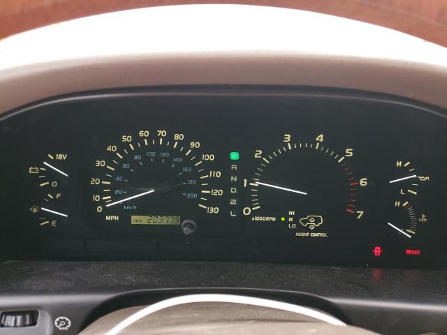 Photo 9 from auction – 2001 LEXUS LX 470 with VIN JTJHT00W413503302