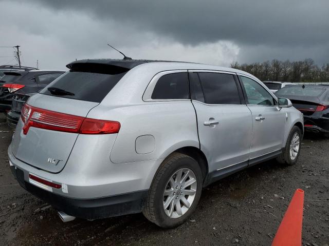 Photo 3 from auction – 2019 LINCOLN MKT with VIN 2LMHJ5NK0KBL00758
