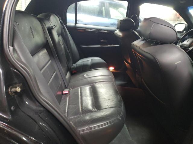 Photo 10 from auction – 2000 LINCOLN TOWN CAR S with VIN 1LNHM82W9YY798935