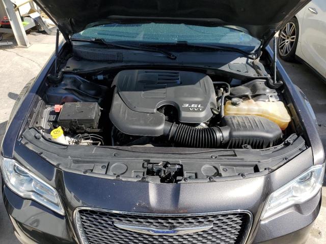 Photo 11 from auction – 2019 CHRYSLER 300 LIMITE with VIN 2C3CCAEG3KH585692
