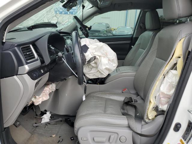 Photo 7 from auction – 2017 TOYOTA HIGHLANDER with VIN 5TDYZRFH8HS214740