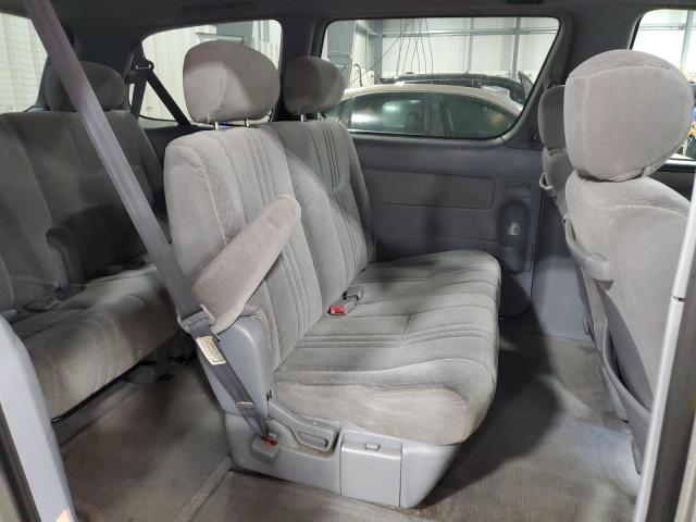 Photo 11 from auction – 2002 TOYOTA SIENNA CE with VIN 4T3ZF19C32U466948