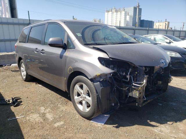 Photo 4 from auction – 2017 TOYOTA SIENNA LE with VIN 5TDKZ3DC6HS819446