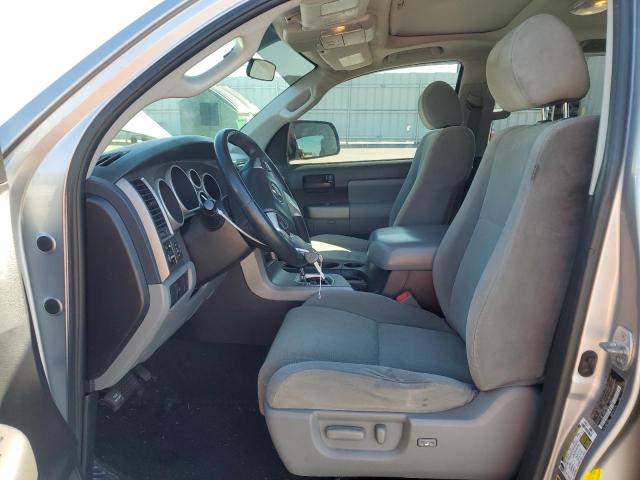 Photo 7 from auction – 2016 TOYOTA SEQUOIA SR with VIN 5TDBY5G11GS146928