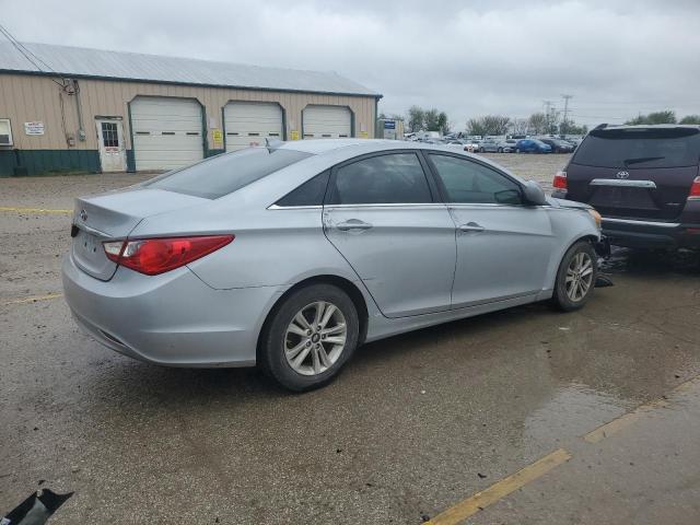 Photo 3 from auction – 2013 HYUNDAI SONATA GLS with VIN 5NPEB4AC9DH730580