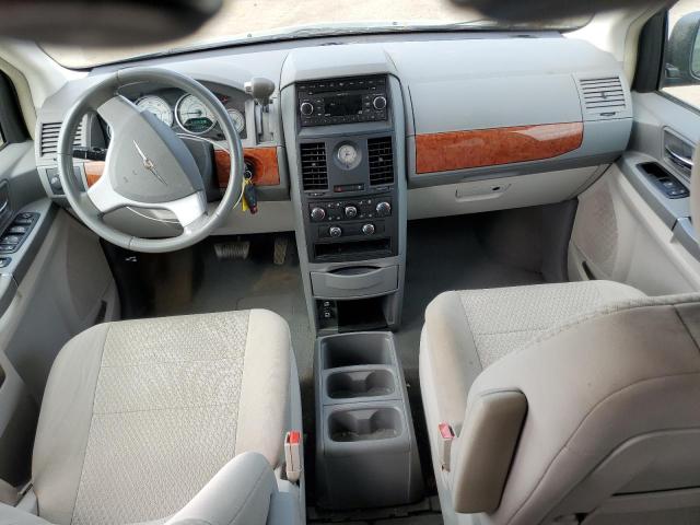 Photo 8 from auction – 2008 CHRYSLER TOWN & COU with VIN 2A8HR44H08R716911
