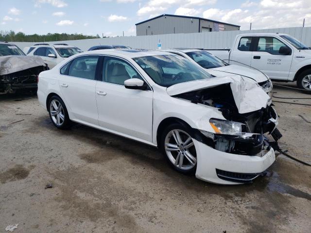 Photo 4 from auction – 2015 VOLKSWAGEN PASSAT SE with VIN 1VWBV7A38FC022151