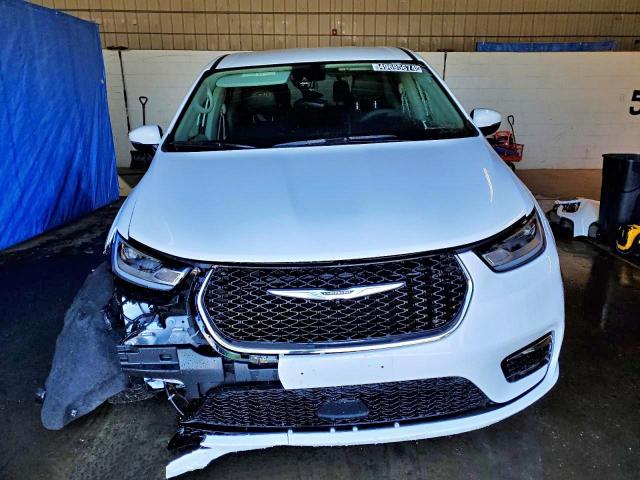 Photo 5 from auction – 2023 CHRYSLER PACIFICA H with VIN 2C4RC1L70PR579746