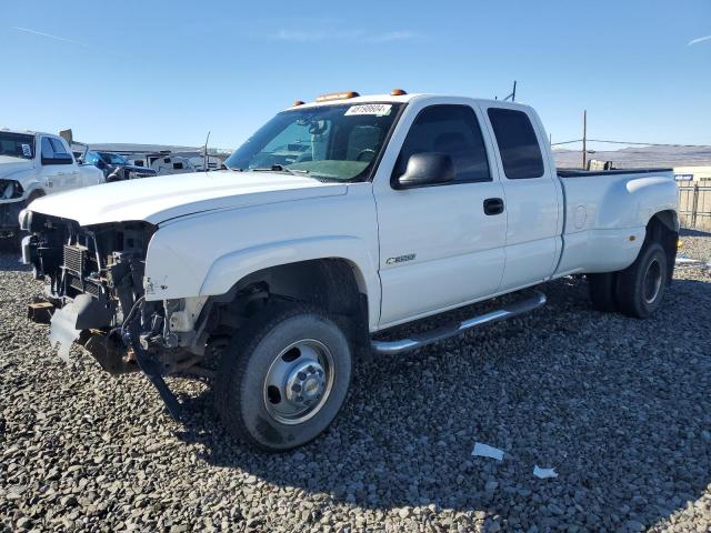CHEVROLET SILVERADO 2004 with VIN 1GCJC39UX4E327839 - Photo from auction