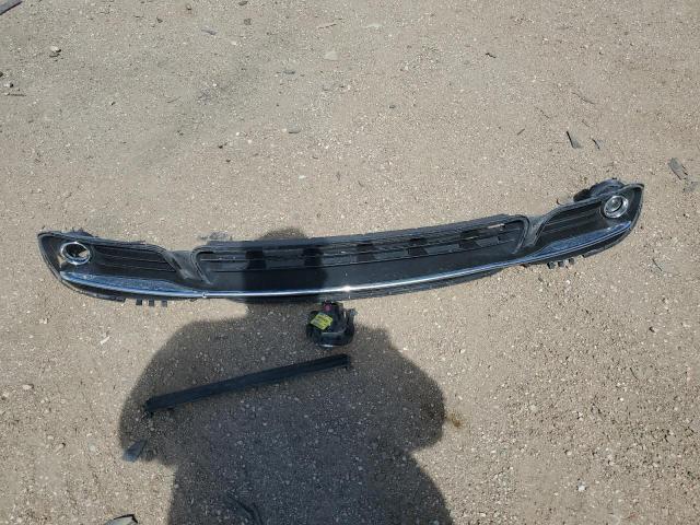 Photo 13 from auction – 2015 CHRYSLER TOWN & COU with VIN 2C4RC1CG1FR547192