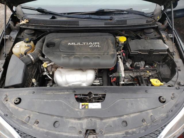 Photo 11 from auction – 2017 CHRYSLER 200 LIMITE with VIN 1C3CCCABXHN504001
