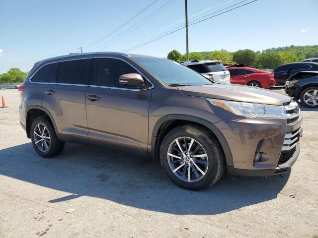 Photo 4 from auction – 2019 TOYOTA HIGHLANDER with VIN 5TDJZRFH3KS710957