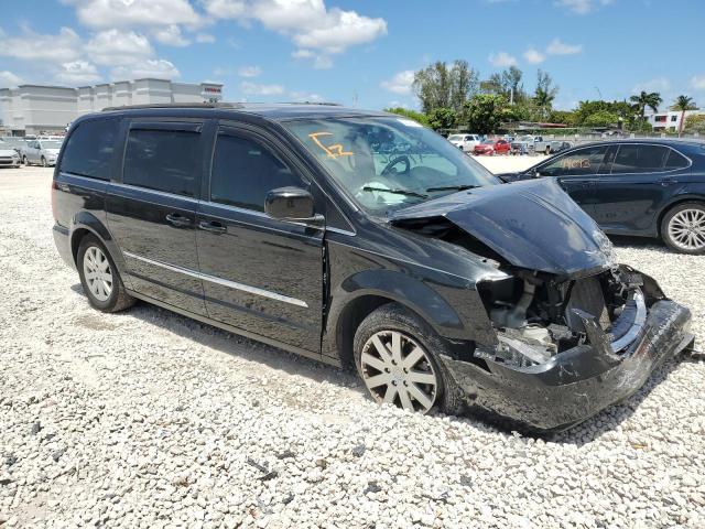 Photo 4 from auction – 2015 CHRYSLER TOWN & COU with VIN 2C4RC1BG2FR751775