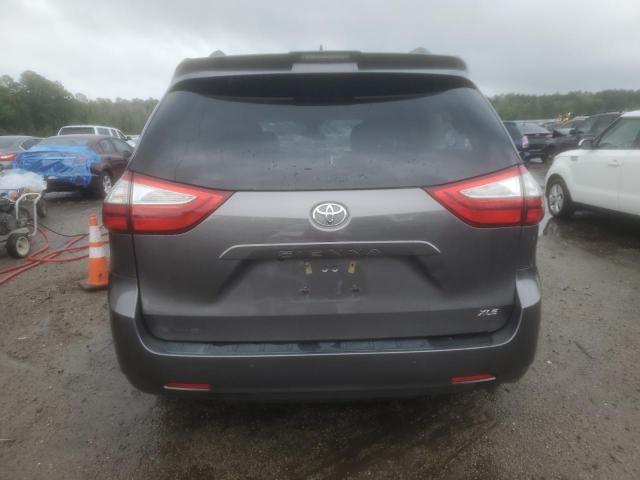 Photo 6 from auction – 2018 TOYOTA SIENNA XLE with VIN 5TDYZ3DC1JS965673