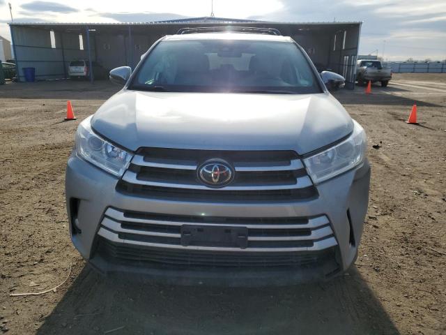 Photo 5 from auction – 2018 TOYOTA HIGHLANDER with VIN 5TDBZRFH5JS893930