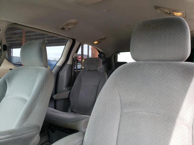 Photo 10 from auction – 2005 CHRYSLER TOWN & COU with VIN 2C8GP54L55R465901