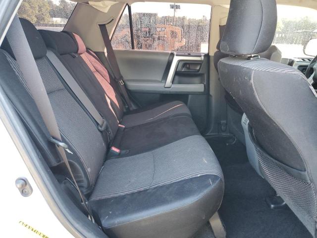 Photo 11 from auction – 2010 TOYOTA 4RUNNER SR with VIN JTEBU5JR4A5031422