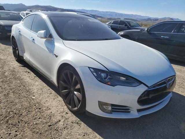 Photo 4 from auction – 2015 TESLA MODEL S 70 with VIN 5YJSA1S2XFF099513