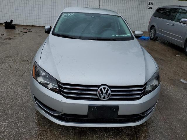 Photo 5 from auction – 2014 VOLKSWAGEN PASSAT SE with VIN 1VWBS7A30EC094758