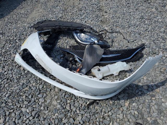 Photo 13 from auction – 2017 CHRYSLER PACIFICA T with VIN 2C4RC1EG0HR584346
