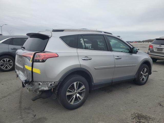 Photo 3 from auction – 2017 TOYOTA RAV4 XLE with VIN 2T3RFREV9HW661483