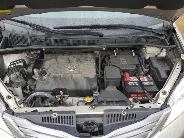 Photo 12 from auction – 2016 TOYOTA SIENNA XLE with VIN 5TDYK3DC0GS729870