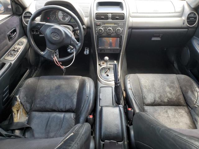 Photo 8 from auction – 2001 LEXUS IS 300 with VIN JTHBD182610032931