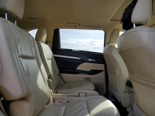 Photo 11 from auction – 2015 TOYOTA HIGHLANDER with VIN 5TDJKRFH6FS133206