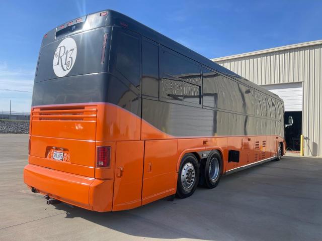 Снимка 4 от търг – 1999 MOTOR COACH INDUSTRIES TRANSIT BU с VIN 1M8TRPYA0XP060548