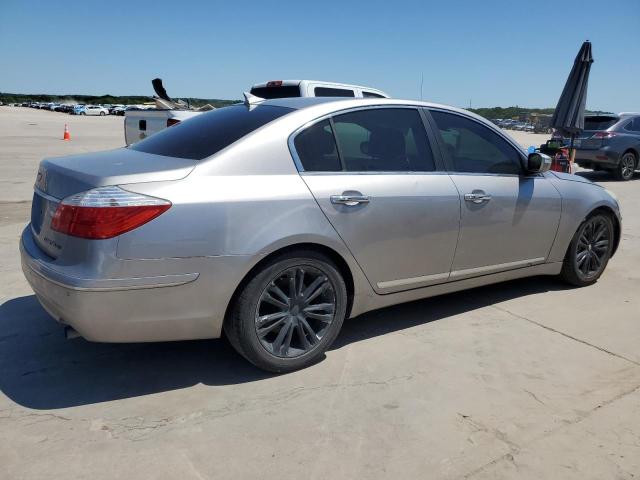 Photo 3 from auction – 2010 HYUNDAI GENESIS 4. with VIN KMHGC4DF4AU100992