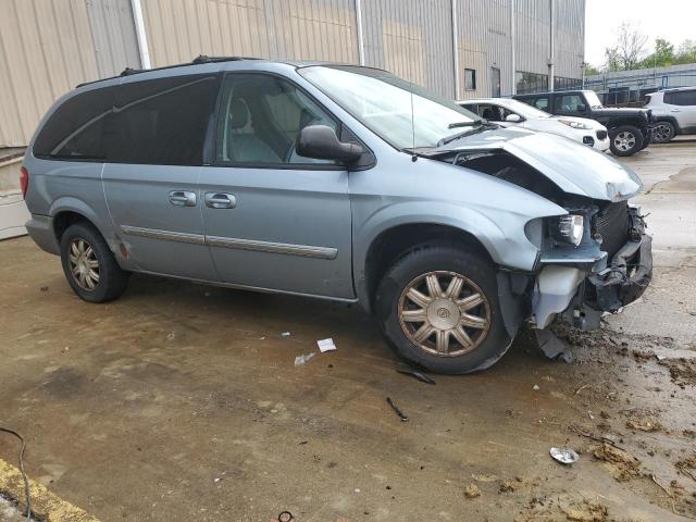 Photo 4 from auction – 2005 CHRYSLER TOWN & COU with VIN 2C4GP54L15R508843