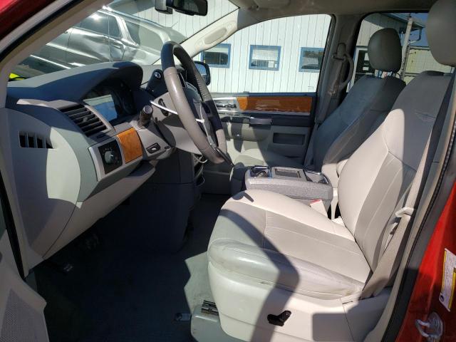 Photo 7 from auction – 2010 CHRYSLER TOWN & COU with VIN 2A4RR6DX1AR136114