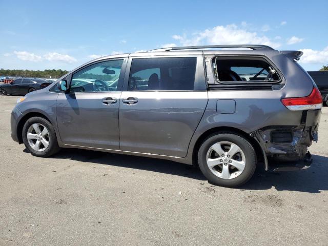 Photo 2 from auction – 2011 TOYOTA SIENNA LE with VIN 5TDKK3DC8BS074923