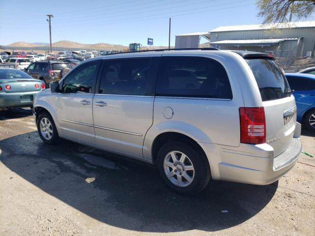 Photo 2 from auction – 2010 CHRYSLER TOWN & COU with VIN 2A4RR5D11AR369772