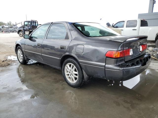 Photo 2 from auction – 2000 TOYOTA CAMRY LE with VIN 4T1BF28K6YU943518