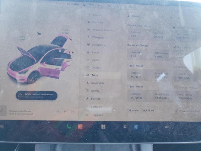 Photo 9 from auction – 2022 TESLA MODEL Y with VIN 7SAYGAEE4NF514826