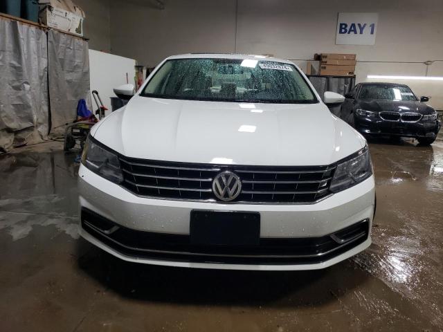 Photo 5 from auction – 2017 VOLKSWAGEN PASSAT SE with VIN 1VWBT7A35HC051941