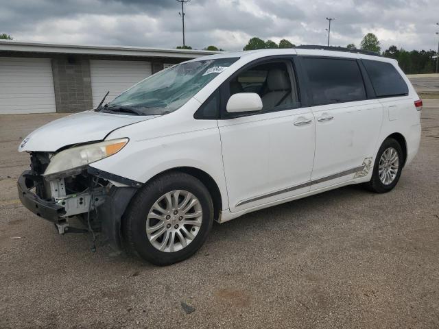 TOYOTA SIENNA XLE 2011 with VIN 5TDYK3DC1BS061022 - Photo from auction