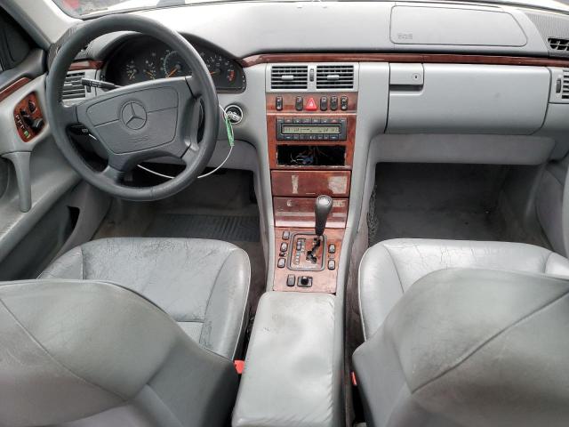 Photo 8 from auction – 1999 MERCEDES-BENZ E 320 with VIN WDBJF65H7XA835925