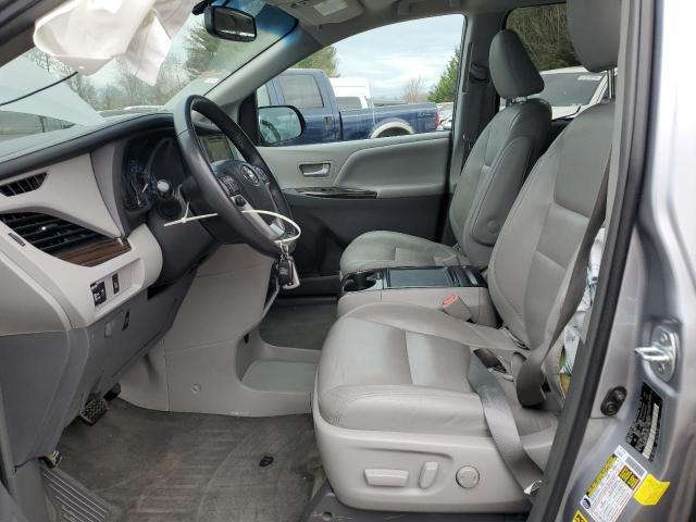 Photo 7 from auction – 2017 TOYOTA SIENNA XLE with VIN 5TDDZ3DCXHS156374