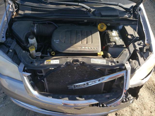 Photo 12 from auction – 2014 CHRYSLER TOWN & COU with VIN 2C4RC1BG1ER443169