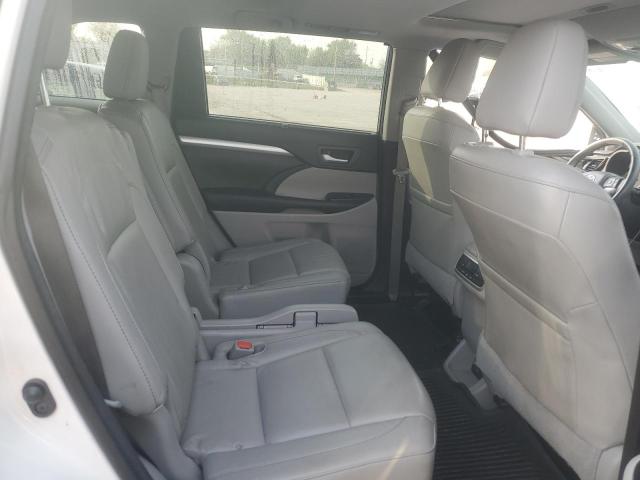 Photo 11 from auction – 2016 TOYOTA HIGHLANDER with VIN 5TDJKRFH7GS273346