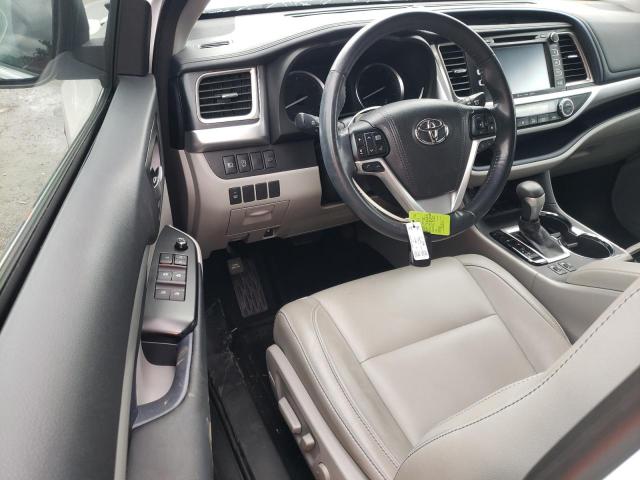 Photo 8 from auction – 2018 TOYOTA HIGHLANDER with VIN 5TDKZRFHXJS528160