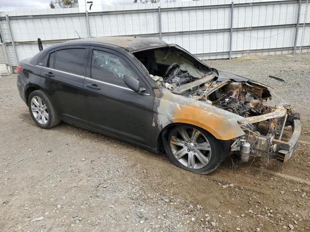 Photo 4 from auction – 2013 CHRYSLER 200 LX with VIN 1C3CCBABXDN698484