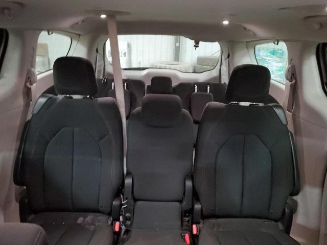 Photo 10 from auction – 2017 CHRYSLER PACIFICA T with VIN 2C4RC1DG1HR537814