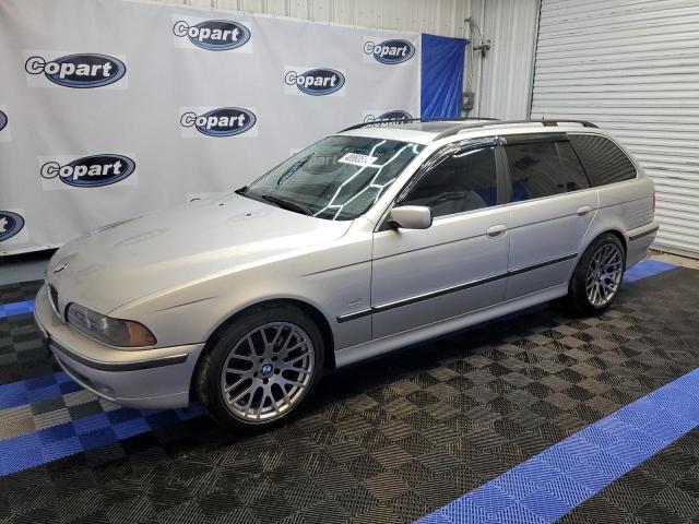 BMW 528 IT AUT 2000 with VIN WBADP6341YBV63196 - Photo from auction